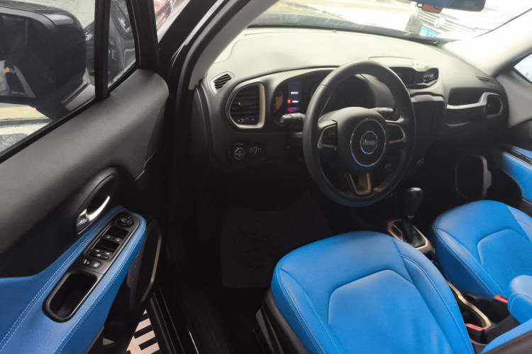 Used Jeep Renegade 2018 Connected Large Screen Version 180T Automatic High-Energy Edition