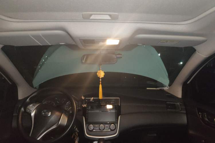 Used Nissan Tiida 2021 1.6L CVT Cool Edition
