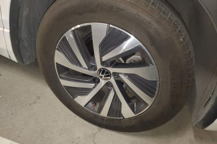 Used Volkswagen Tiguan L New Energy 2021 430 PHEV Plug-in Hybrid Flagship Edition Right Front Wheel Hub
