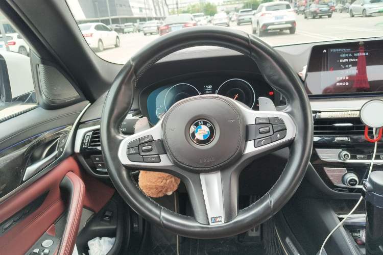 Used BMW 5 Series 2019 530Li Luxury Edition M Sport Package Steering Wheel