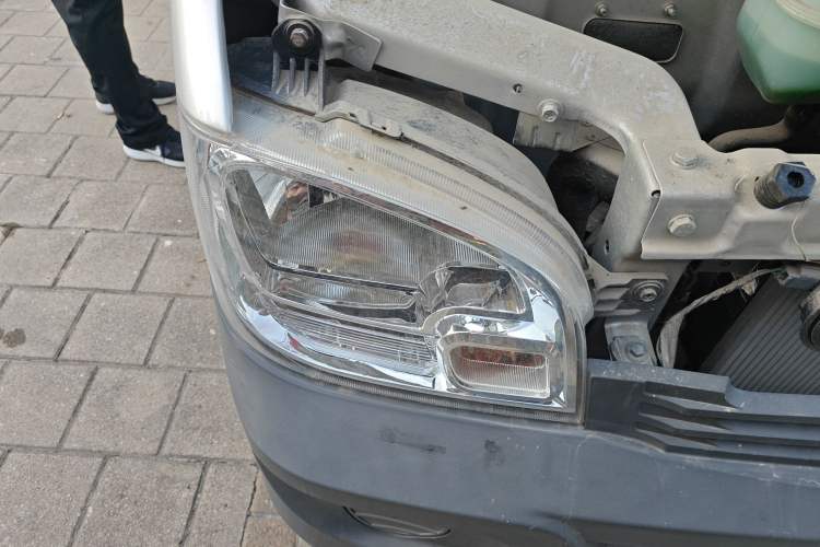 Used Wuling Zhiguang 2023 1.5L Utility Version with Enclosed Windows 2 Seats