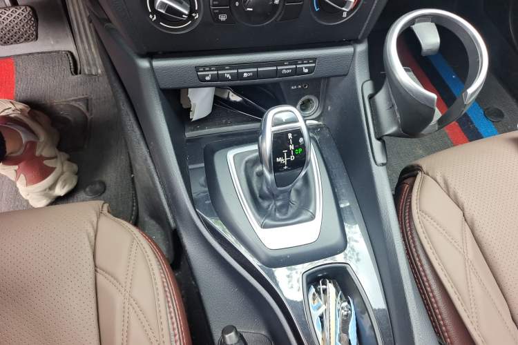 Used BMW X1 2014 sDrive18i Fashion Model Gear Lever