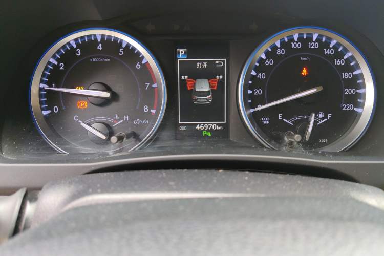 Used Toyota Highlander 2018 2.0T Four-Wheel Drive Luxury Version 7 Seats China VI Standard