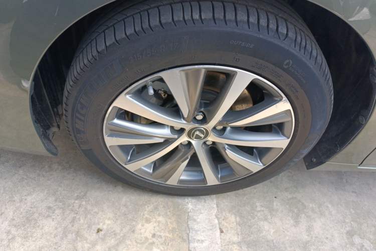 Used Lexus ES 2020 200 Excellence Edition Exterior 4