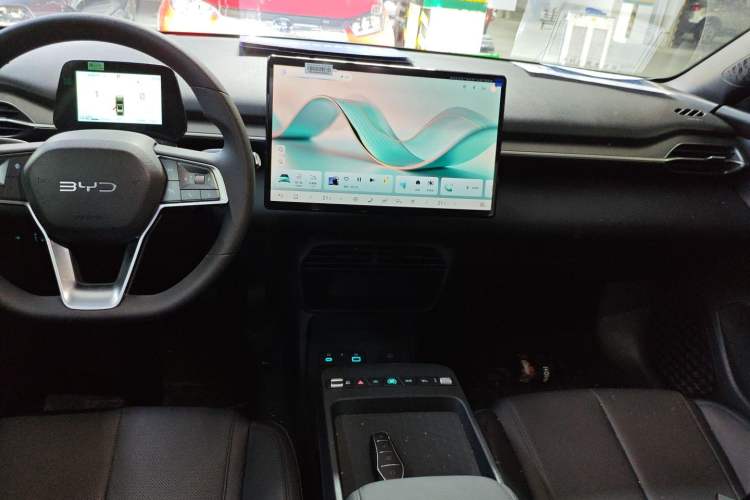 Used BYD e7 2025 Model 520 Smart Mobility Edition
