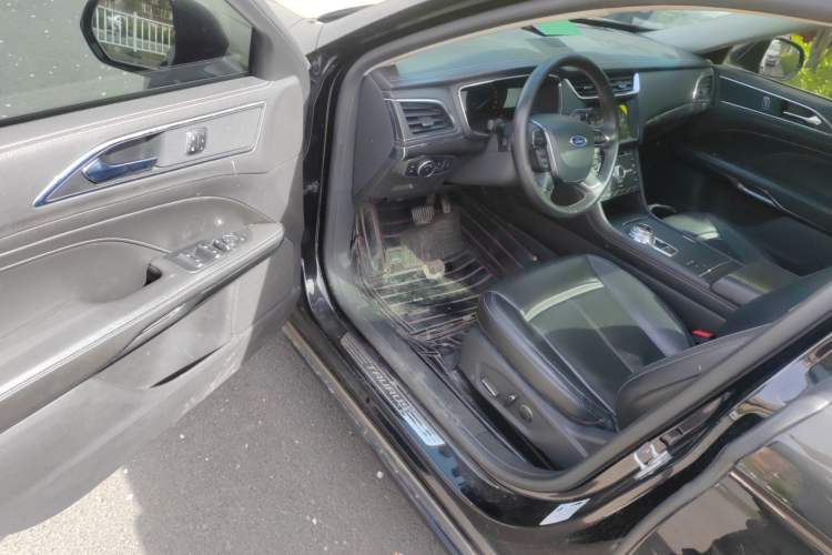 Used Ford Taurus 2017 EcoBoost 245 Luxury Model