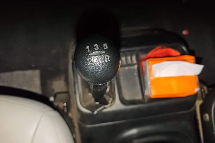 Used JAC Group Refine 2011 2.0L "Family Love" Gasoline Standard Edition HFC4GA3