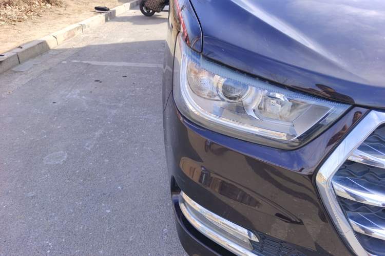 Used JAC Refine M4 2016 2.0L Manual Luxury Version