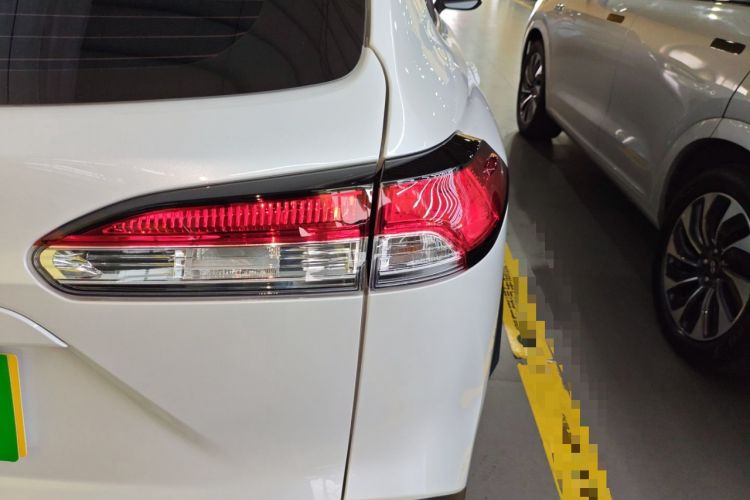 Used Toyota Corolla Cross 2024 2.0L Pioneer Edition Right Rear Taillight