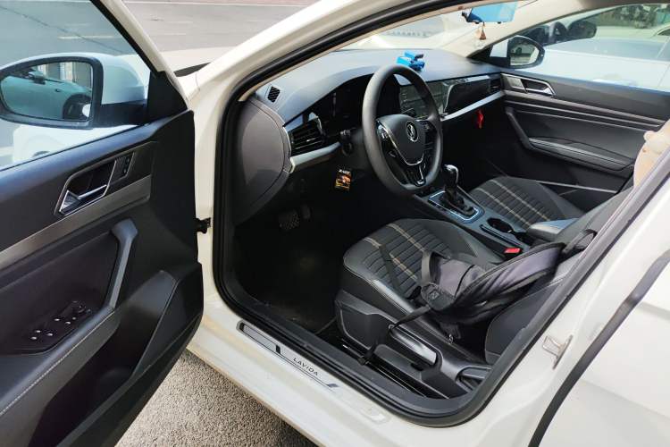 Used Volkswagen Lavida 2021 1.5L Automatic Vision Edition
