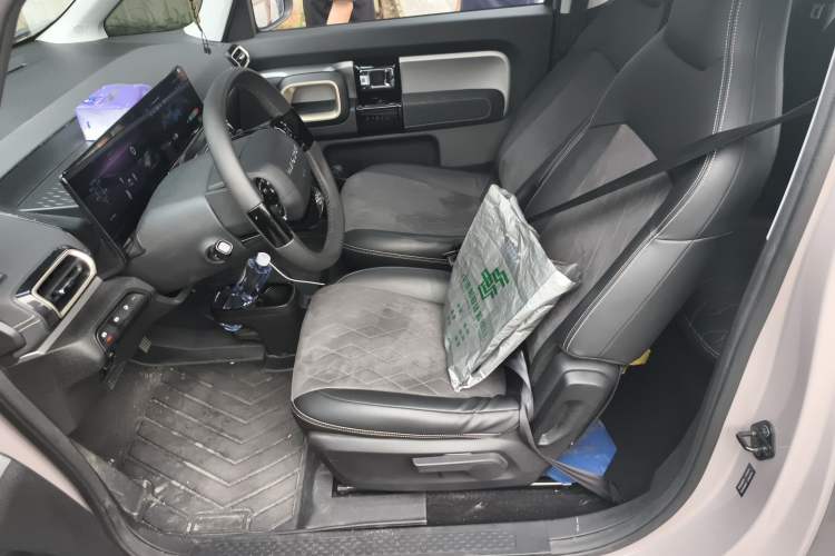 Used Baojun KiWi EV 2023 DJI Edition Lithium Iron Phosphate Left Front Seat