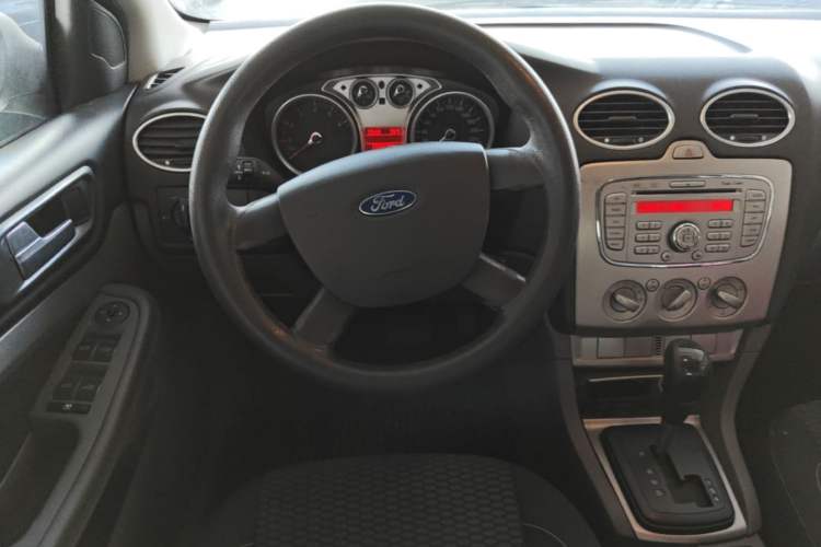 Used Ford Focus 2013 Hatchback Classic 1.8L Automatic Base Model
