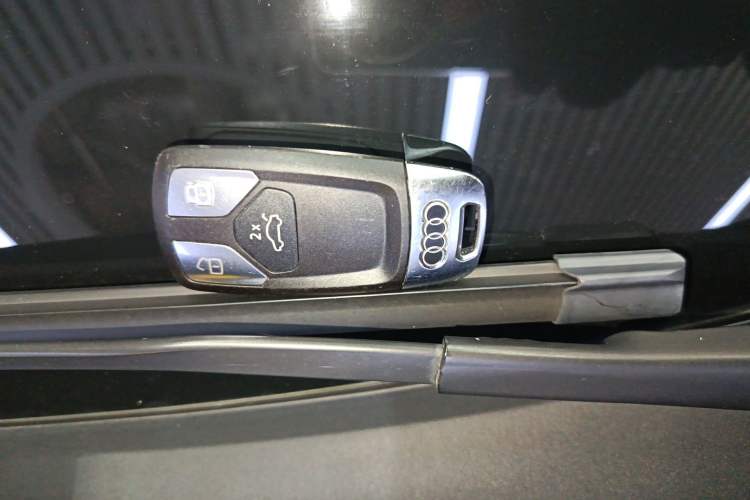 Used Audi A4L 2022 40 TFSI Fashion Dynamic Model Vehicle Key