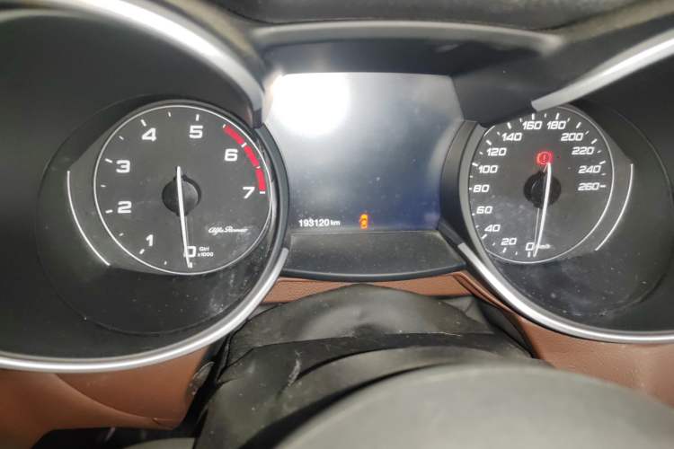 Used Alfa Romeo Stelvio 2017 2.0T 200HP Luxury Edition
