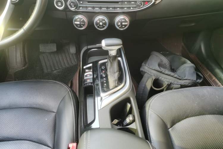 Used GAC Trumpchi GA6 2015 1.8T DCT Luxury Navigation Model