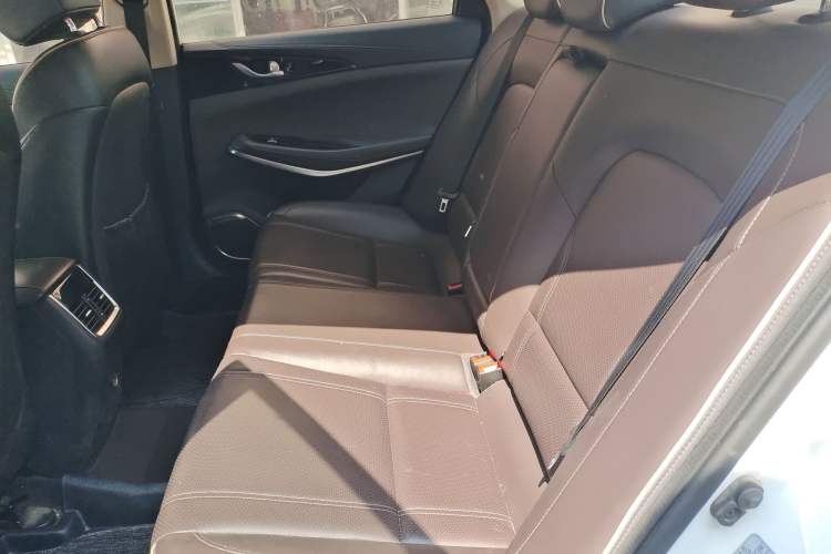 Used Changan Raeton CC 2018 1.5T Automatic Haoya Model Guangmang Edition China V Standard