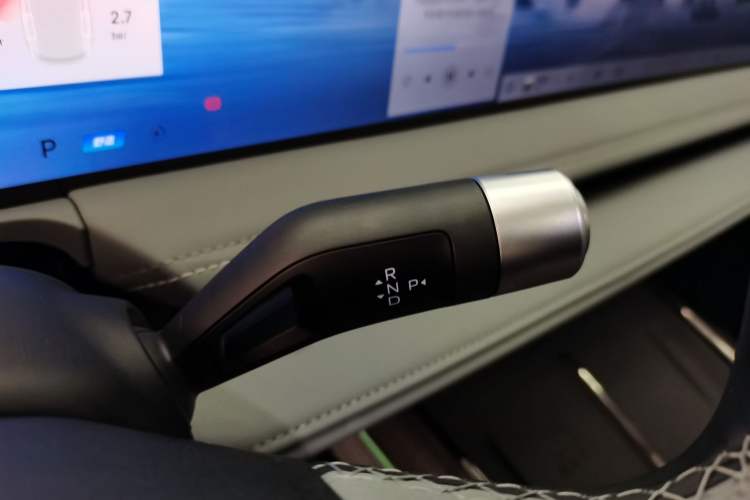 Used Geely Galaxy E8 2025 700 km Long-Range Intelligent Driving Version Gear Lever