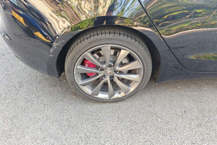 Used Tesla Model 3 (Import) 2019 Long-Range All-Wheel-Drive Version
