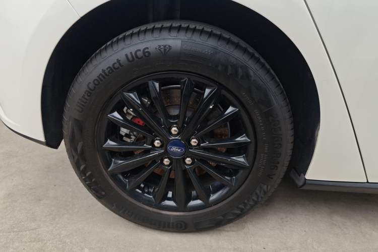 Used Ford Focus 2019 Hatchback EcoBoost 180 Automatic Trendy Model