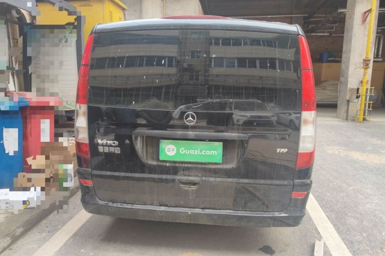 Used Mercedes-Benz Vito 2011 2.5L 7-seater executive version Rear