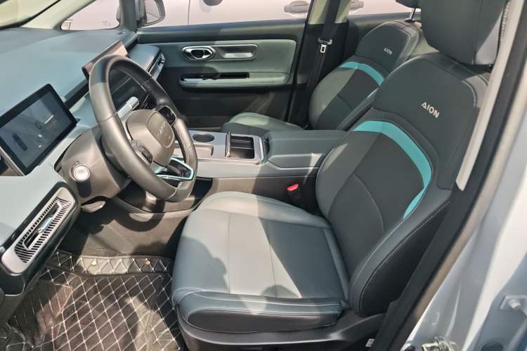 Used AION Y 2023 Younger Star Edition