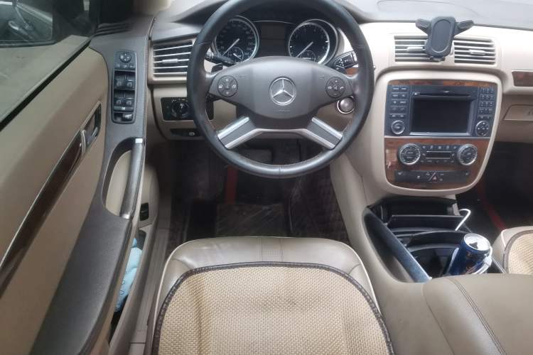 Used Mercedes-Benz R-Class 2011 R 350 L 4MATIC