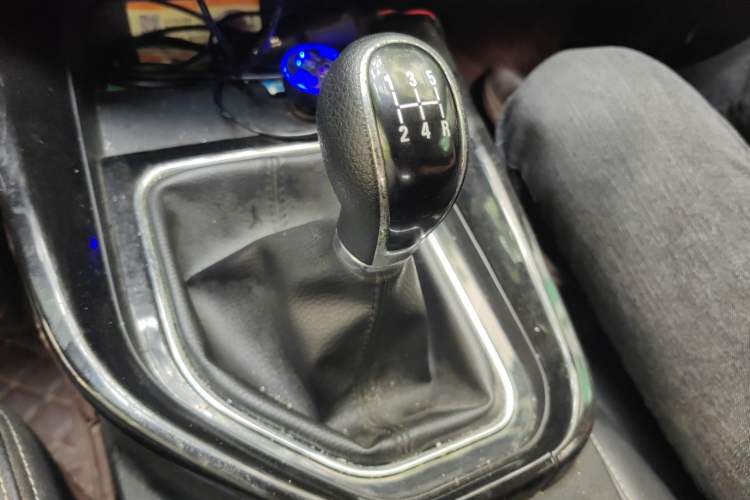 Used Dongfeng Fengon S560 2019 1.8L Manual Urban Model Gear Lever