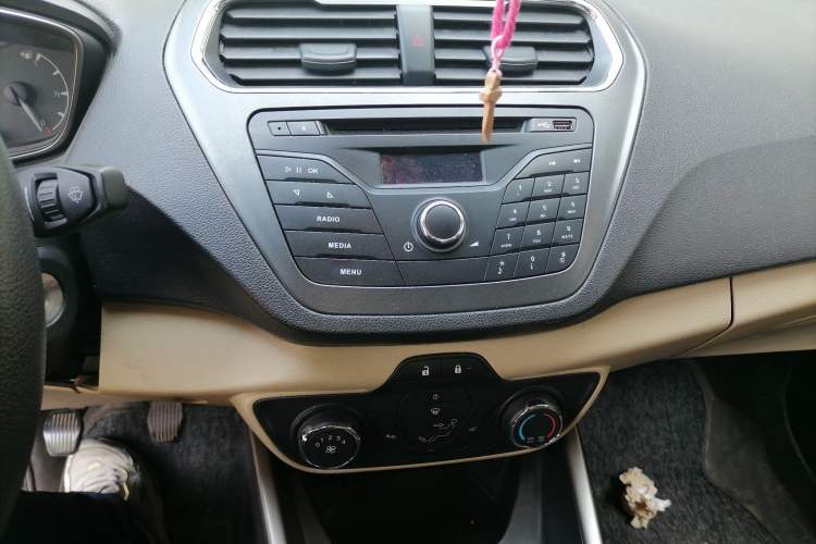 Used Ford Escort 2015 1.5L Manual Comfort Model Audio And AC Panel