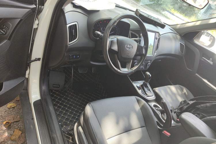 Used Hyundai ix25 2015 1.6L Automatic Two-Wheel Drive Smart GLS Trim Driver Seat