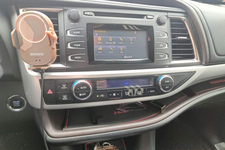 Used Toyota Highlander 2015 2.0T Four-Wheel Drive Luxury Edition 7-Seater Audio And AC Panel