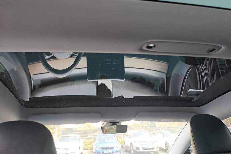 Used Tesla Model 3 2019 Long-Range Rear-Wheel-Drive Version