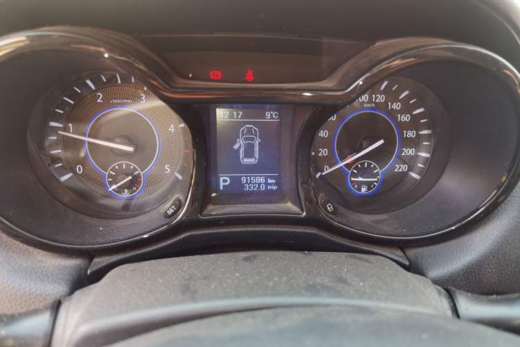 Used JMC Yusheng S350 2013 2.4T Automatic 2WD Diesel Luxury Edition 5 Seats