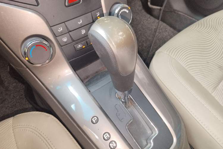 Used Chevrolet Cruze 2015 1.5L Classic SE AT
