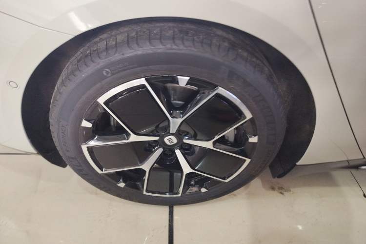 Used Xiaomi Auto SU7 2024 Rear-Drive Long-Range Intelligent Driving Version Exterior 5