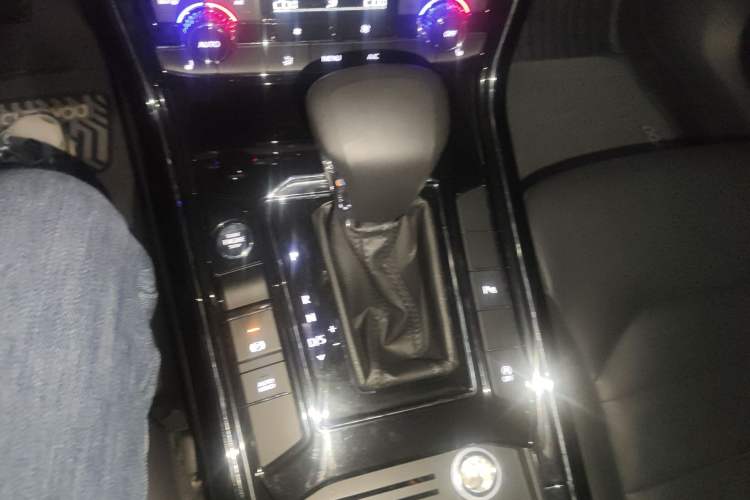 Used Volkswagen Phideon 2019 380TSI Two-Wheel Drive Business Edition China VI Standard
