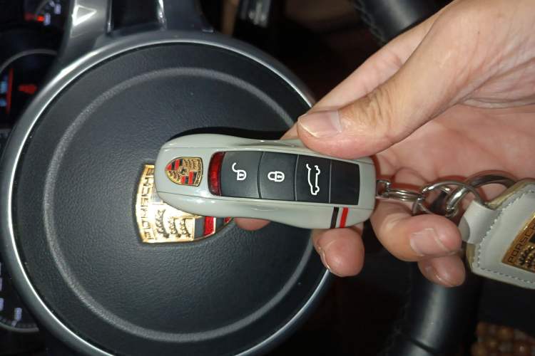 Used Porsche Cayenne 2014 Cayenne Platinum Edition 3.0T