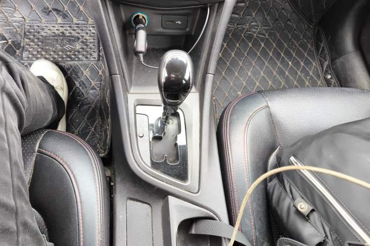 Used Chery Arrizo 5 2016 1.5L CVT Trendsetting Edition Gear Lever