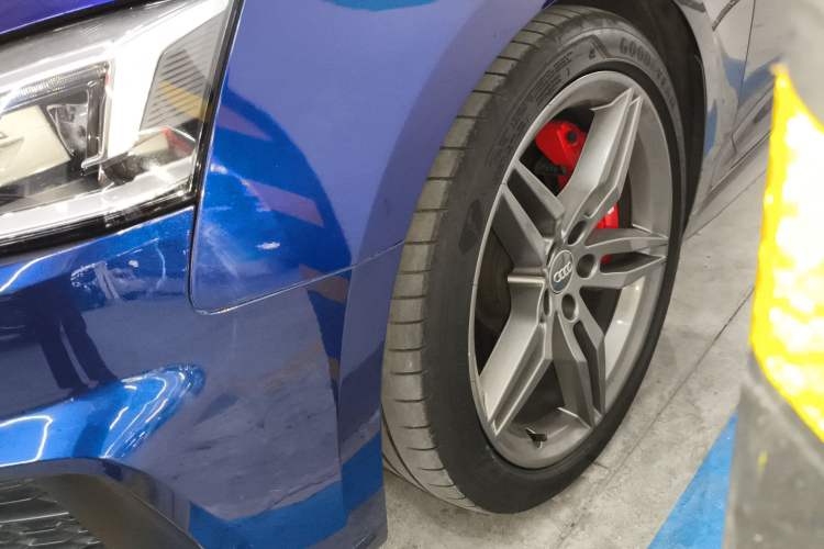 Used Audi A5 2019 Sportback 45 TFSI Sport Edition Left Front Wheel Hub