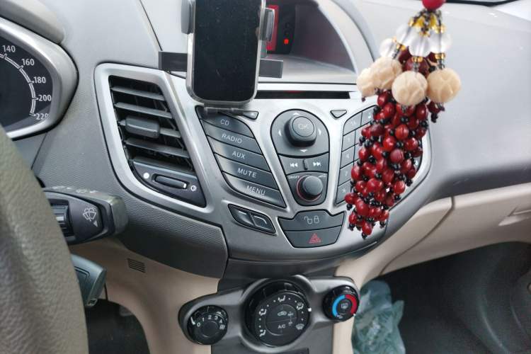 Used Ford Fiesta 2011 Hatchback 1.5L Automatic Fashion Edition
