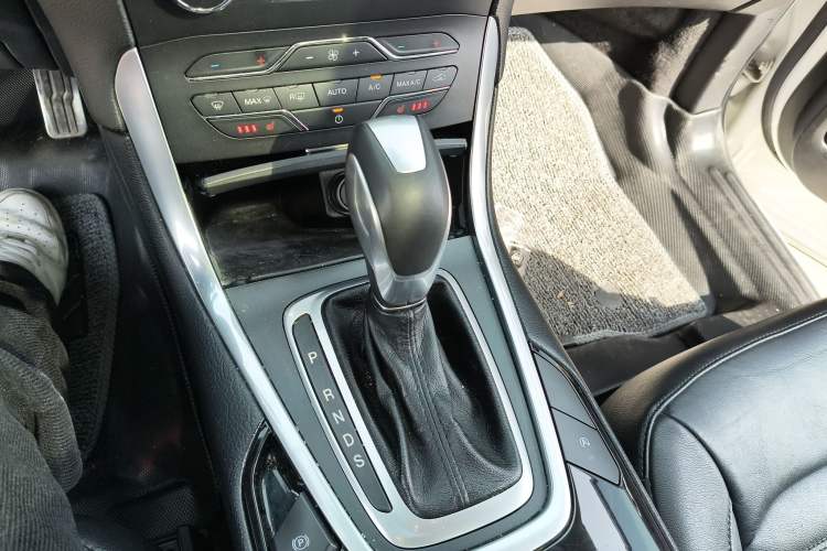 Used Ford Edge 2018 EcoBoost 245 Two-Wheel-Drive Titanium 7-Seater China V Standard
