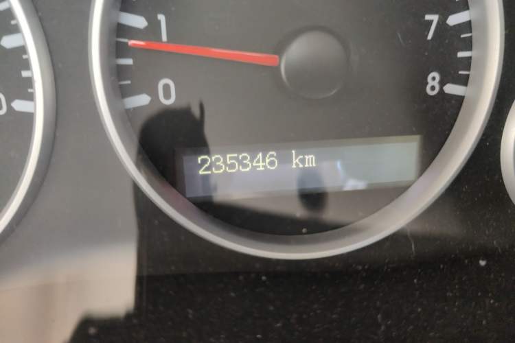 Used Buick GL8 2014 2.4L Classic Edition Odometer Close Up