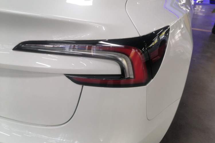 Used Tesla Model 3 2025 Rear-Wheel-Drive Version
