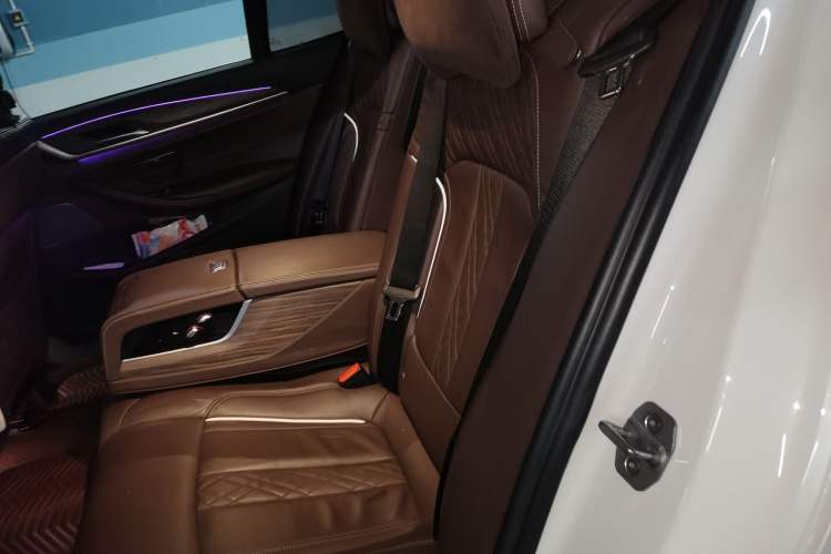 Used BMW 5 Series 2019 530Li xDrive Luxury Package Left Rear Seat