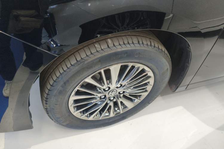 Used Toyota Alphard 2021 Dual-Engine 2.5L Luxury Edition
