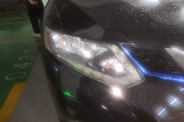 Used Nissan X-Trail 2015 2.0L CVT Comfort MAX Edition 2WD Right Front Headlight