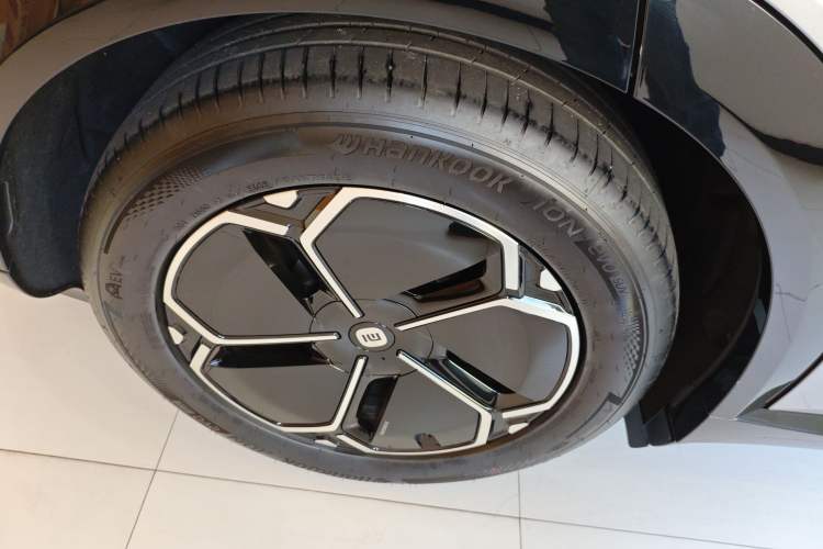 Used Xiaomi Auto YU7 2025 Ultra-Long Range All-Wheel Drive Pro Version