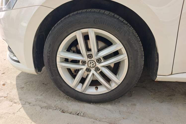 Used Volkswagen Gran Lavida 2017 230TSI DSG Comfort Edition
