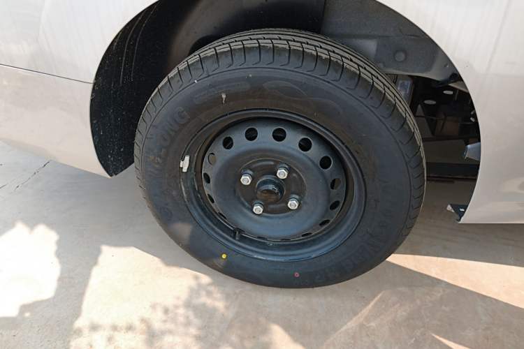 Used Wuling Hongguang New Energy 2024 All-Electric Model 300KM Standard Version
