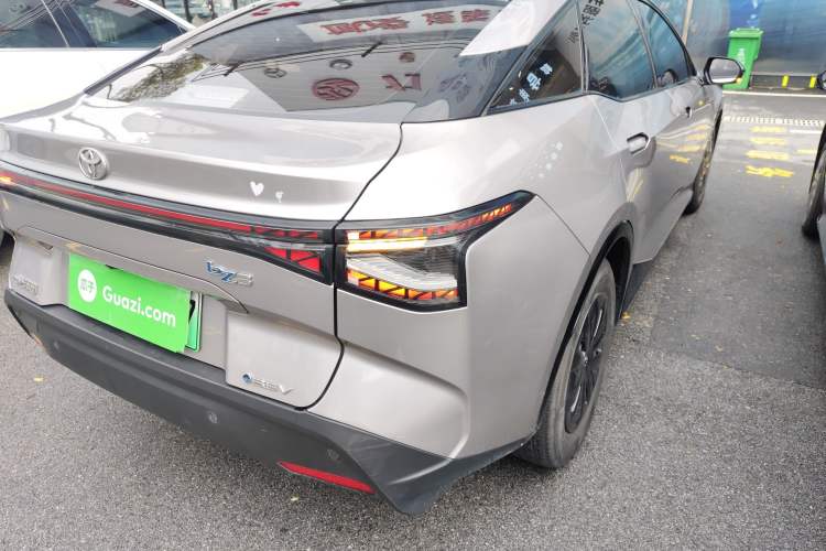 Used Toyota bZ3 2023 517 km Elite PRO Rear Right 45 Deg