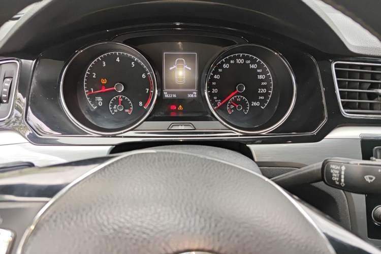 Used Volkswagen Lamando 2015 280TSI DSG Comfort Edition Instrument Cluster